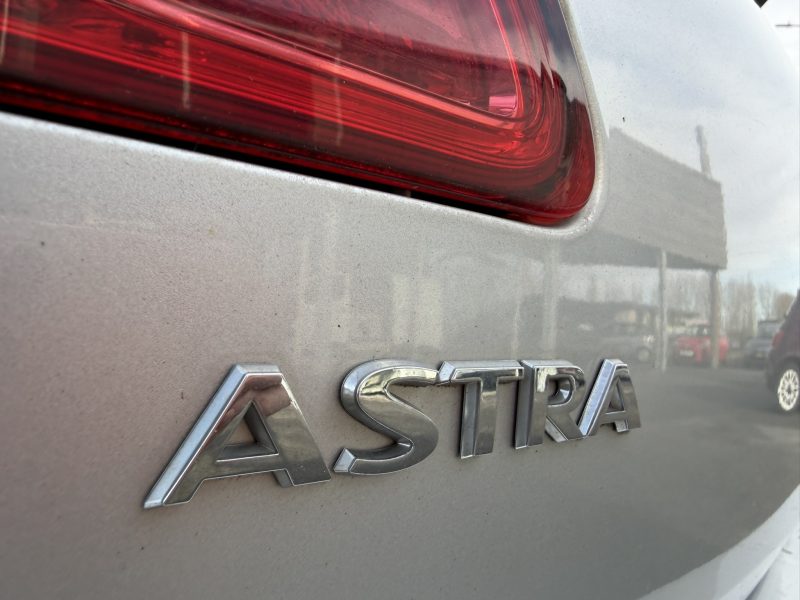 Opel Astra 1.4 benzine slechts 49.000km