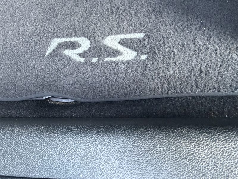 nog 2 stuks op stock van de Renault Megane 3 RS