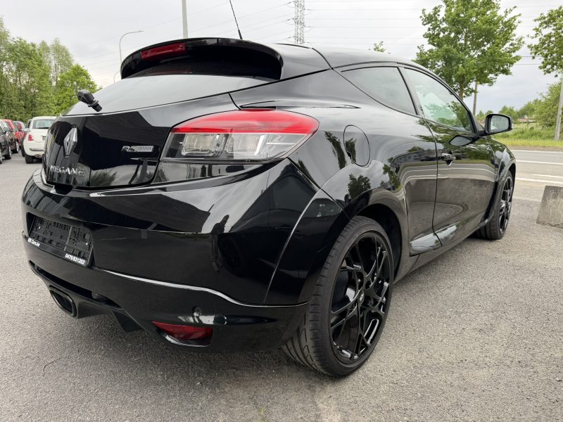 nog 2 stuks op stock van de Renault Megane 3 RS