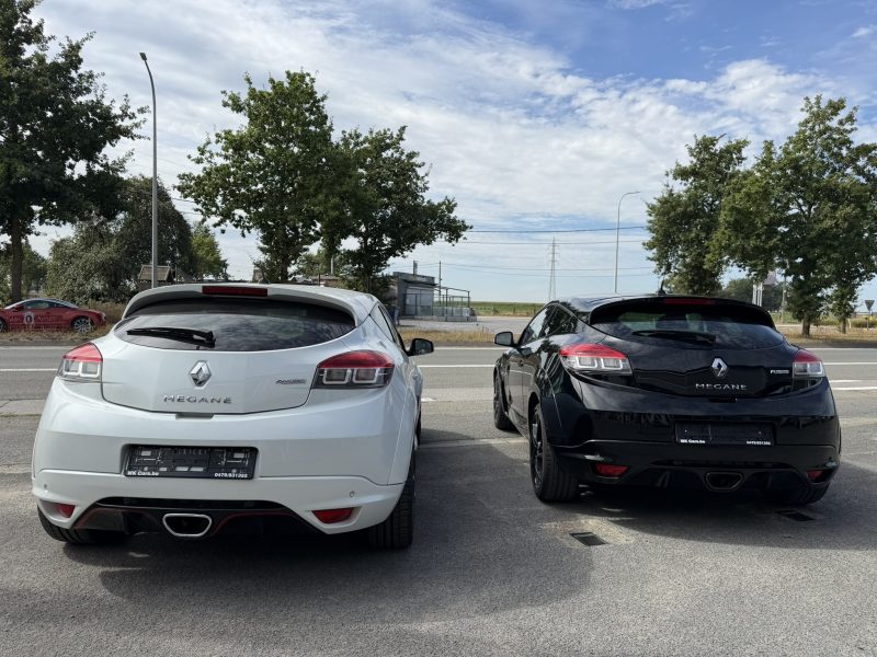 2 stuks op stock van de prachtige Renault Sport Megane RS