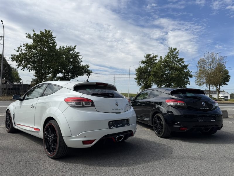 2 stuks op stock van de prachtige Renault Sport Megane RS