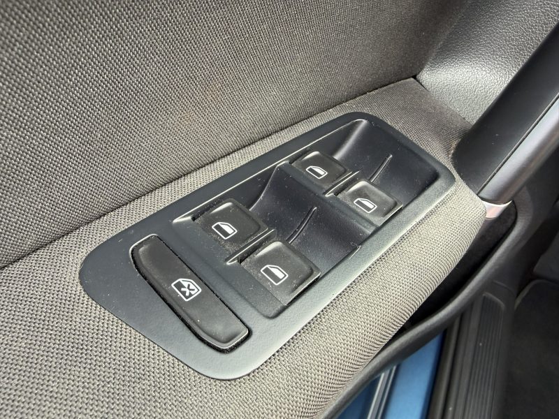 VW Golf 7 Sportvan 1.2TFSI benzine slechts 76.000km veel opties aanwezig