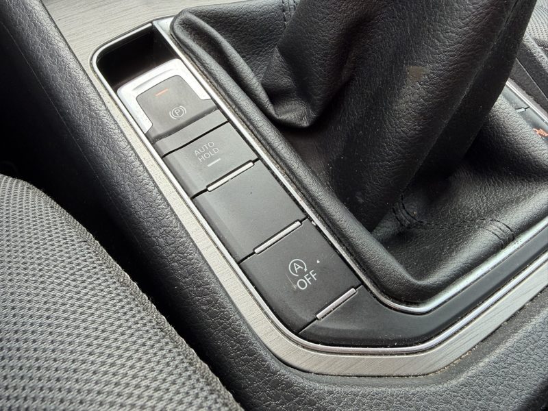 VW Golf 7 Sportvan 1.2TFSI benzine slechts 76.000km veel opties aanwezig