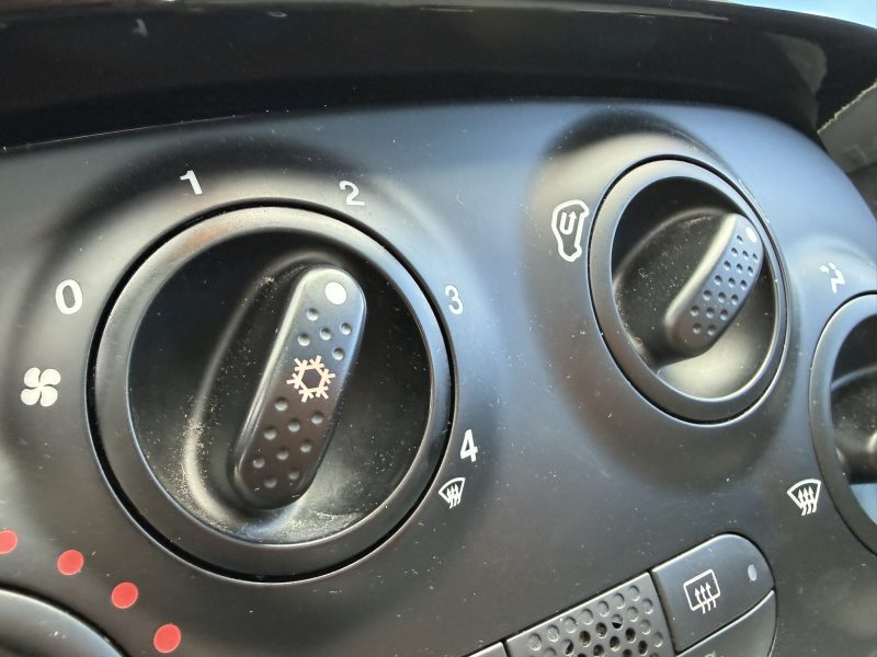 2 stuks van de Fiat 500 face2 nieuw model in benzine