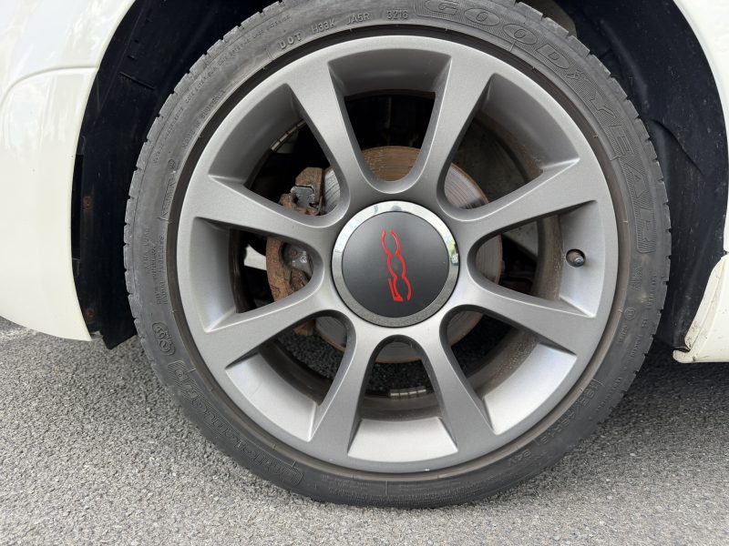 2 stuks van de Fiat 500 face2 nieuw model in benzine